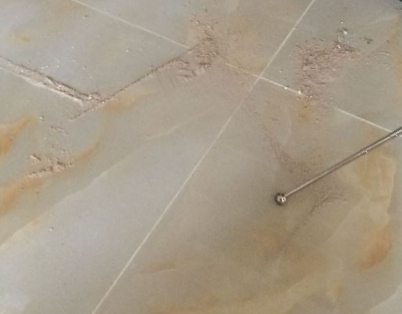 临城瓷砖空鼓维修公司分享粘合剂选择不当在瓷砖铺贴过程中可能导致以下问题
