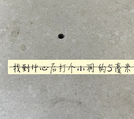 临城瓷砖空鼓维修公司专业解答在瓷砖铺贴过程中，如果砂料搅拌不均匀，将会带来以下问题